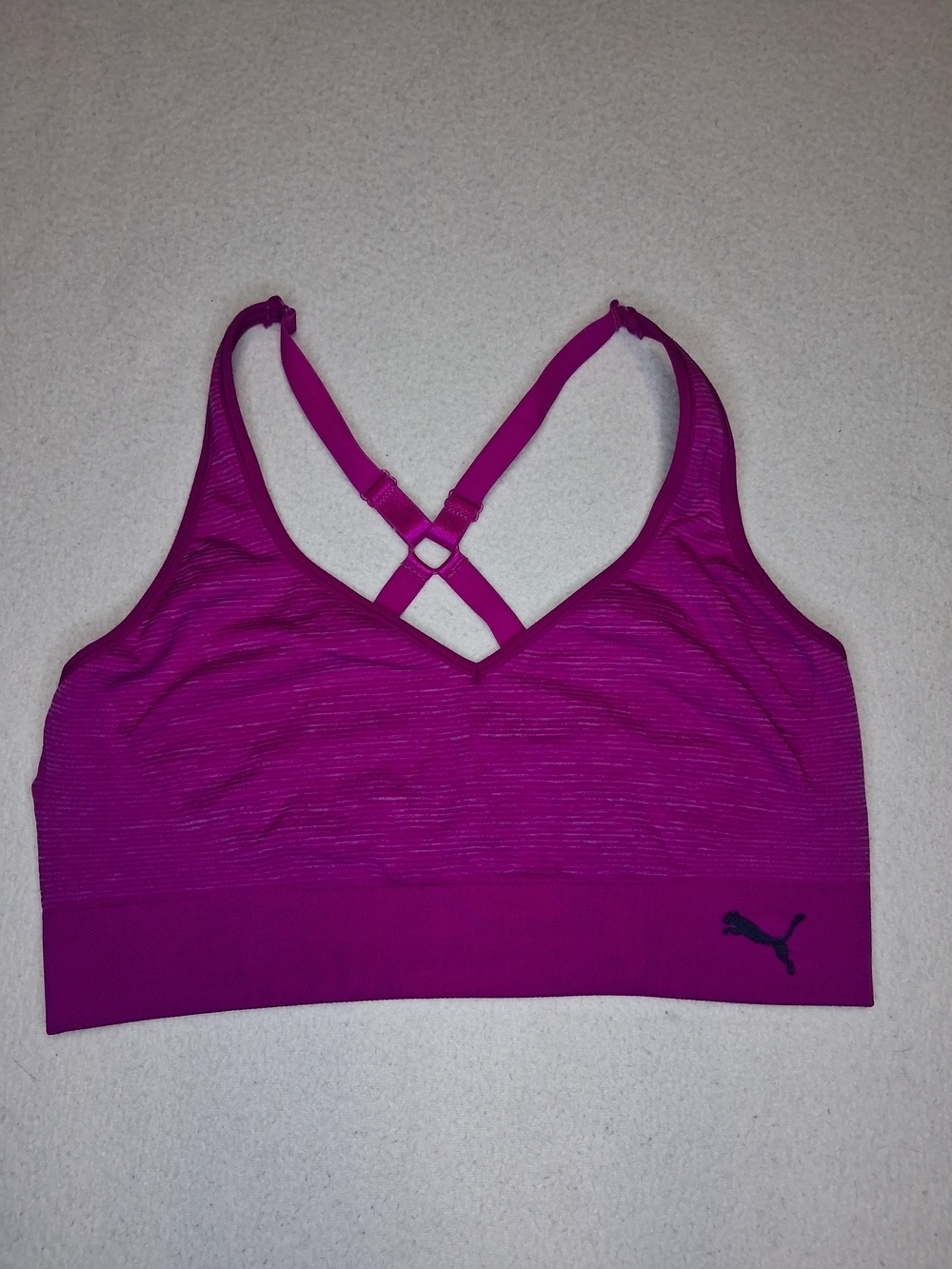 4/20$ ➡️ Puma Fuchsia Strappy Sports Bra